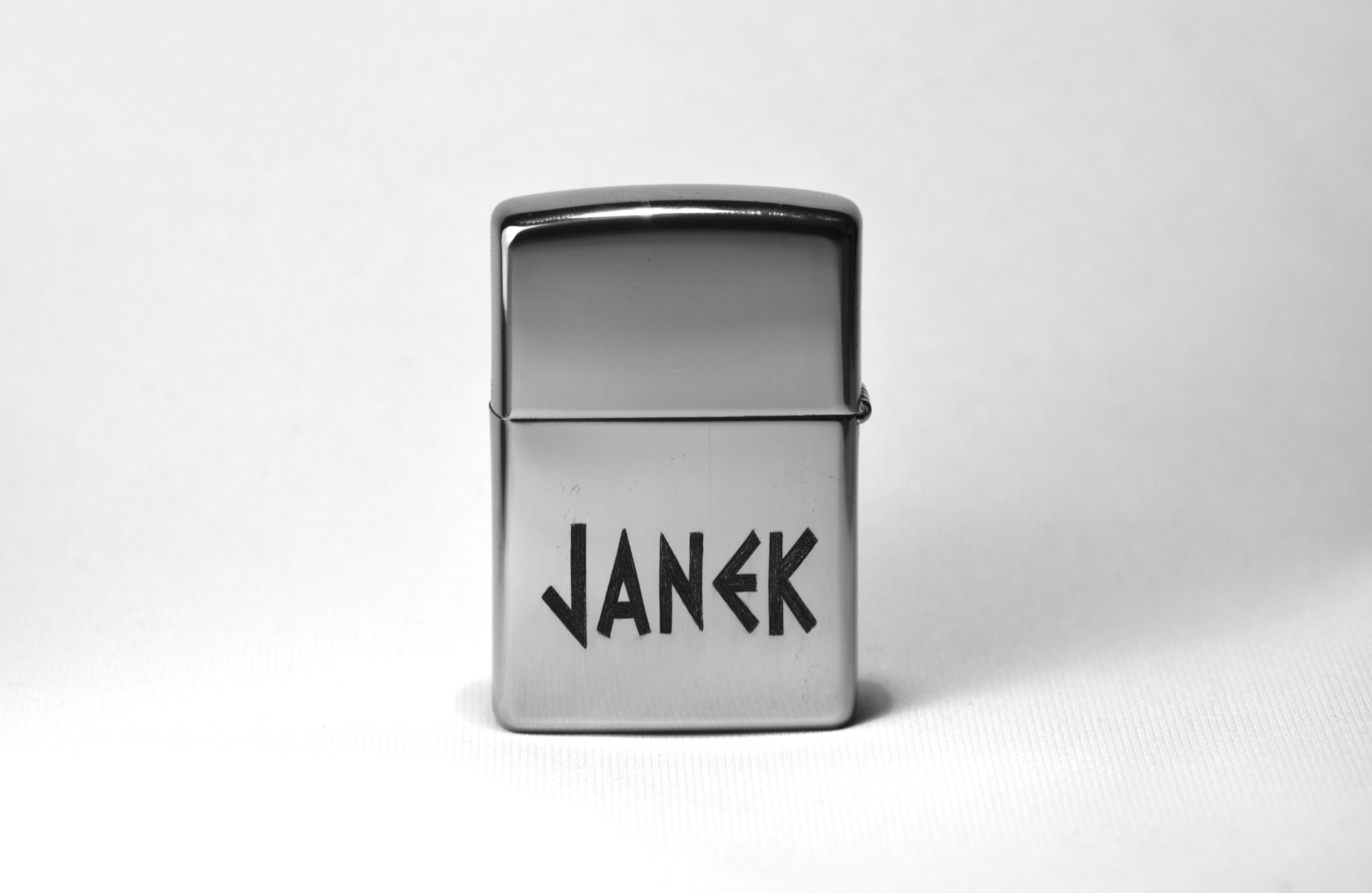 Briquet Zippo argenté gravé à la main, prénom en alphabet grec