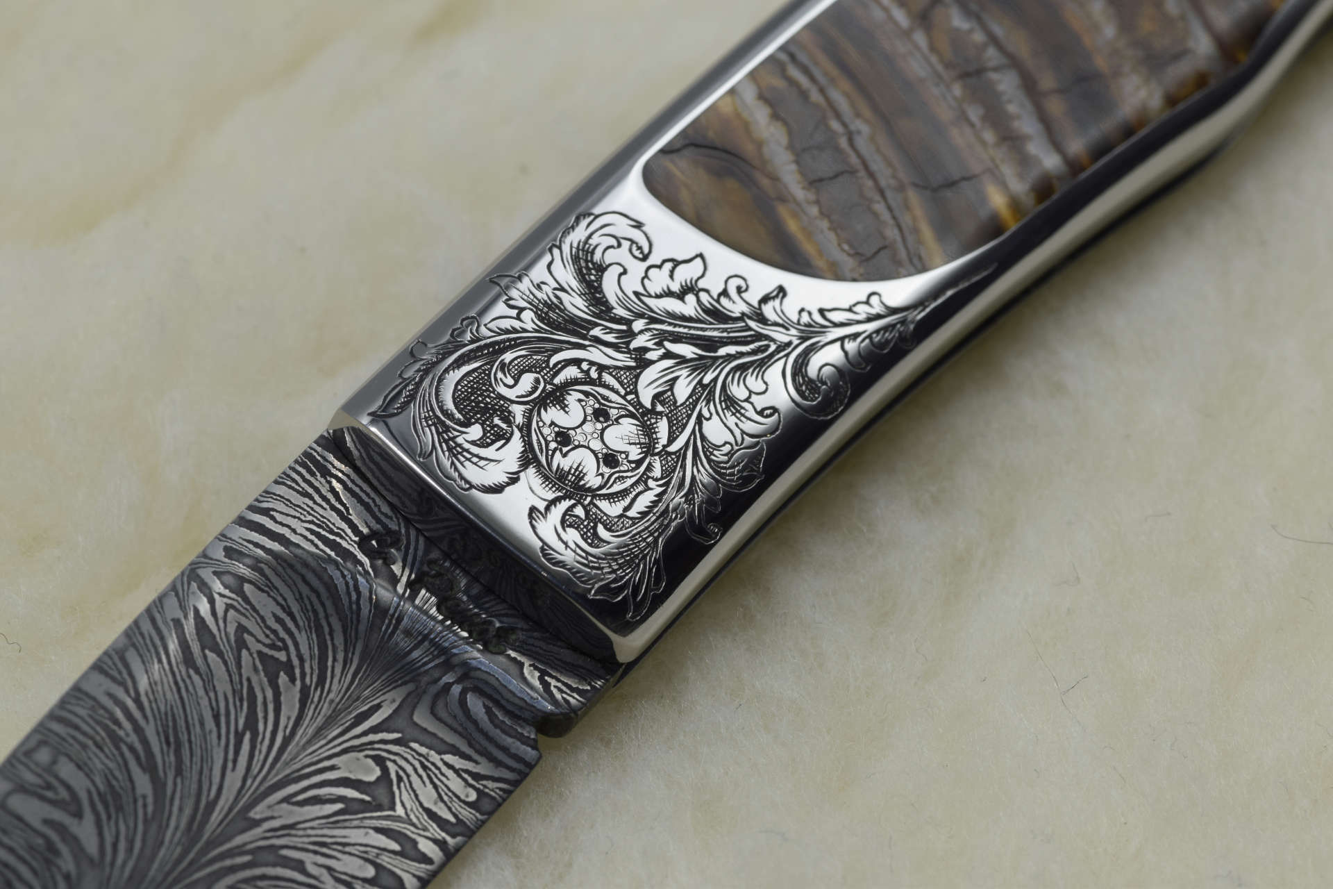 image gravure sur couteau & lame 7