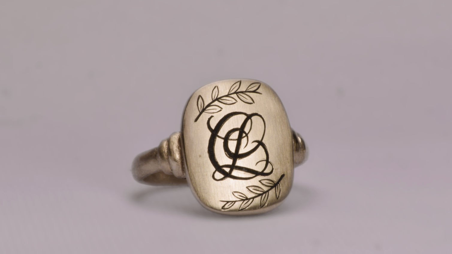 image gravure sur bague 3