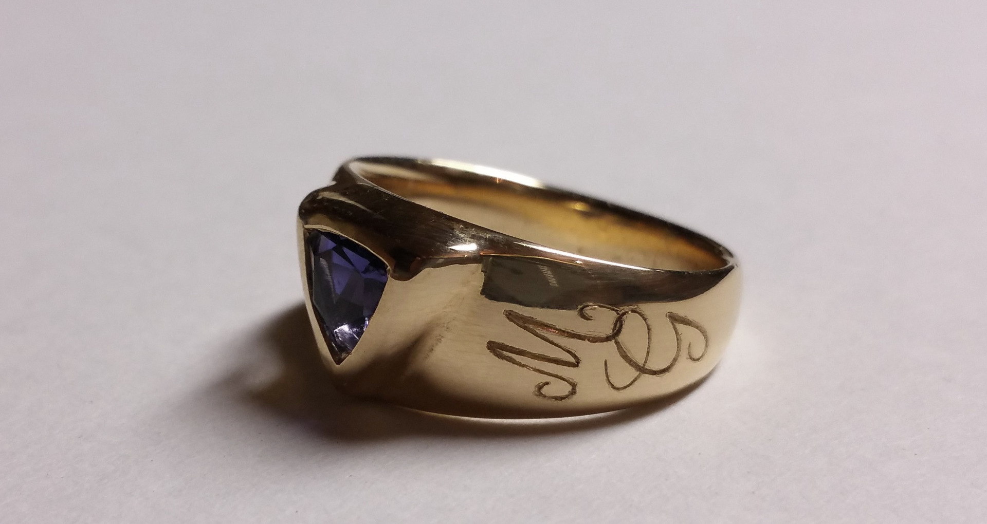 image gravure sur bague 1