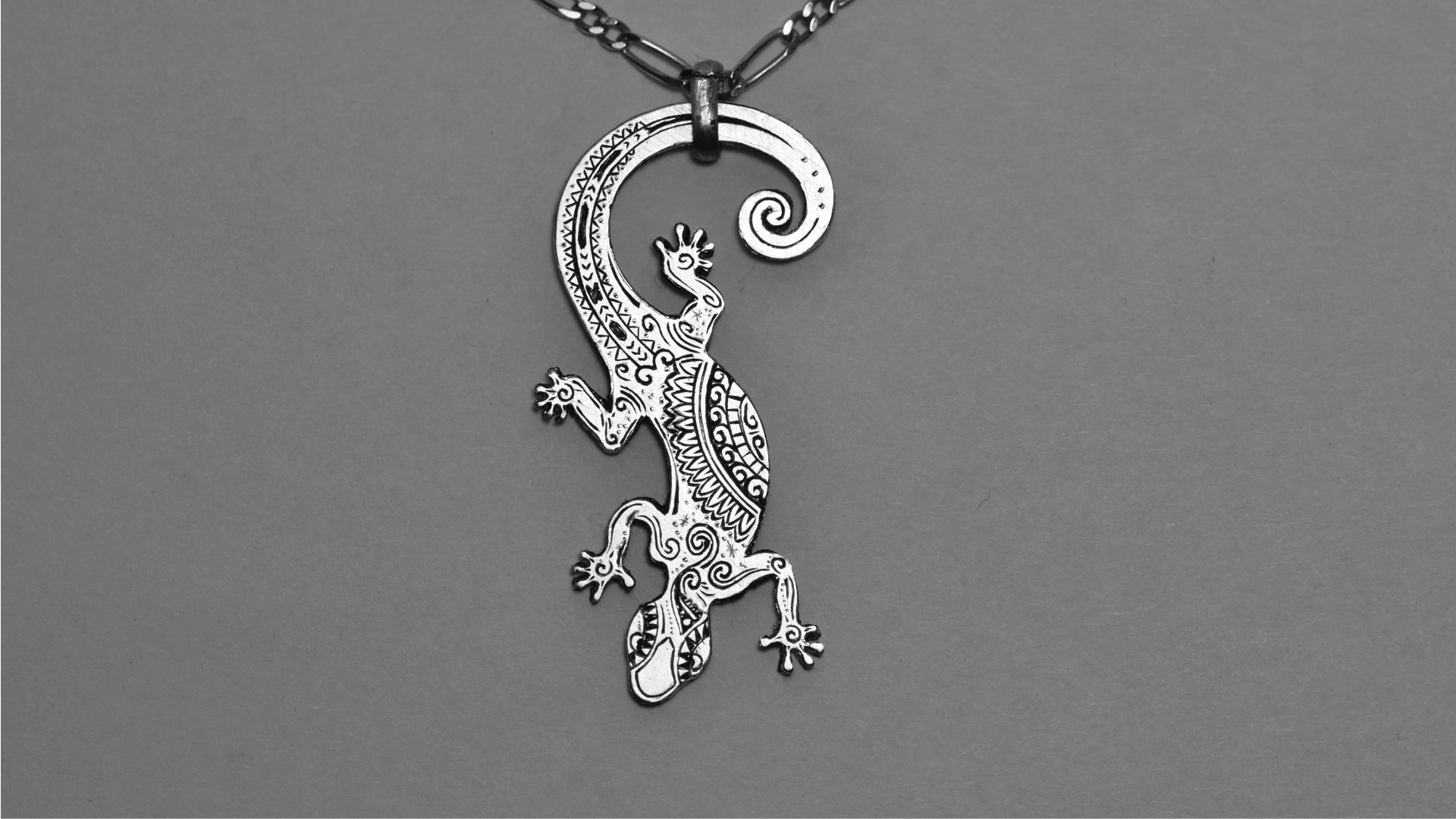 image ancre gravure sur pendentif